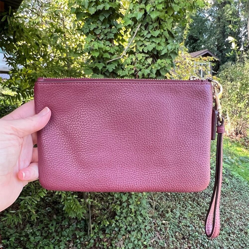 COACH Women's Pebble Leather Wristlet Wallet Vintage Mauve w Gold Hardware NWT - Picture 2 of 11